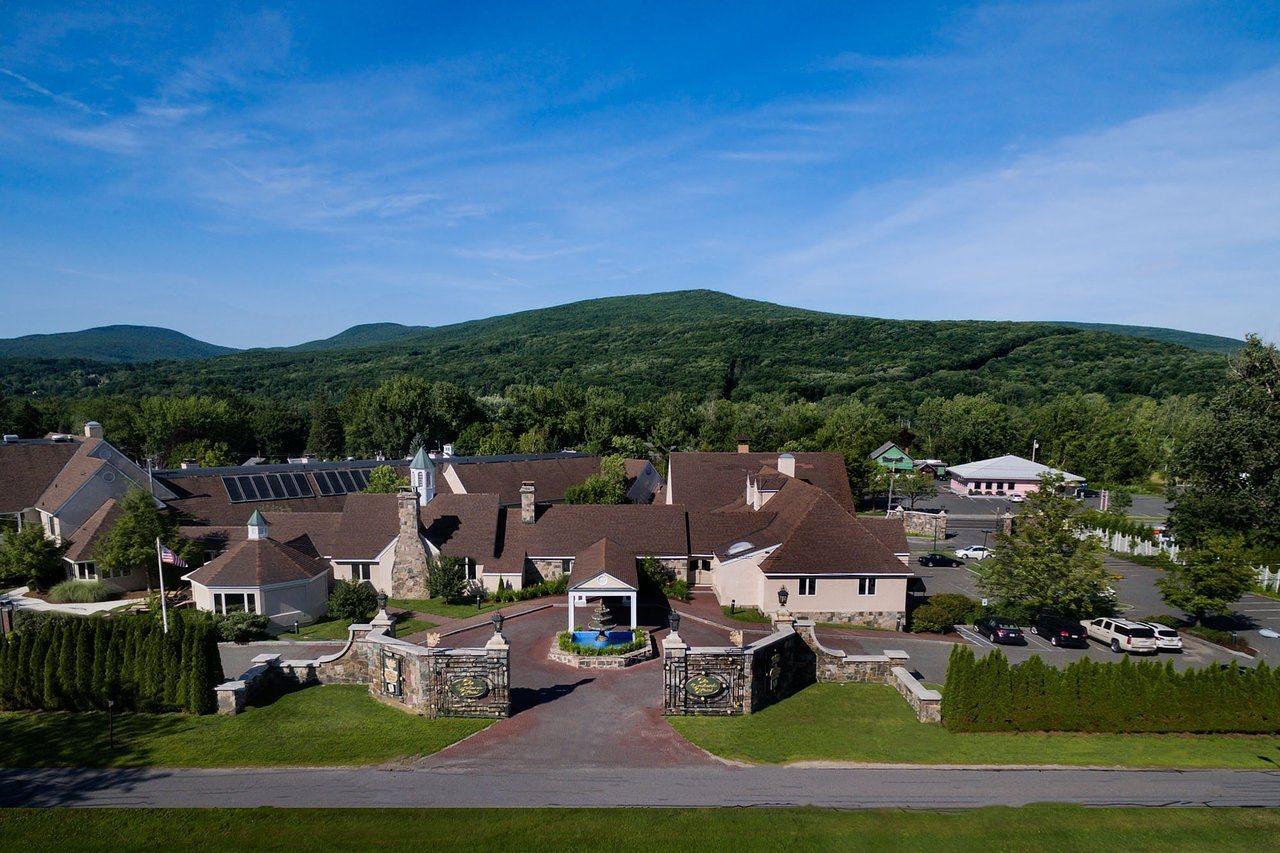 Orchards Hotel ويليامزتاون المظهر الخارجي الصورة