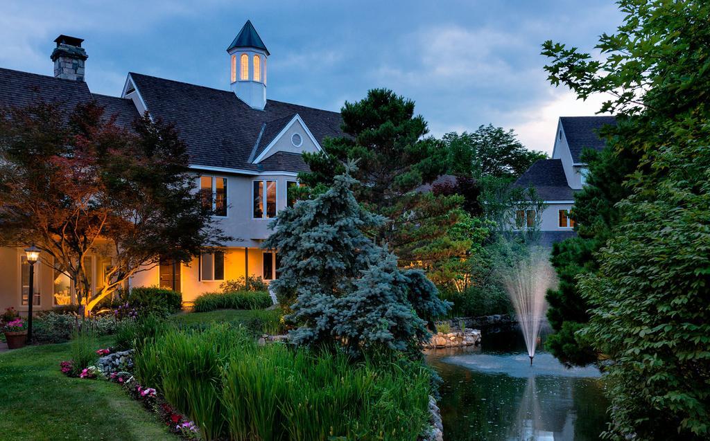 Orchards Hotel ويليامزتاون المظهر الخارجي الصورة